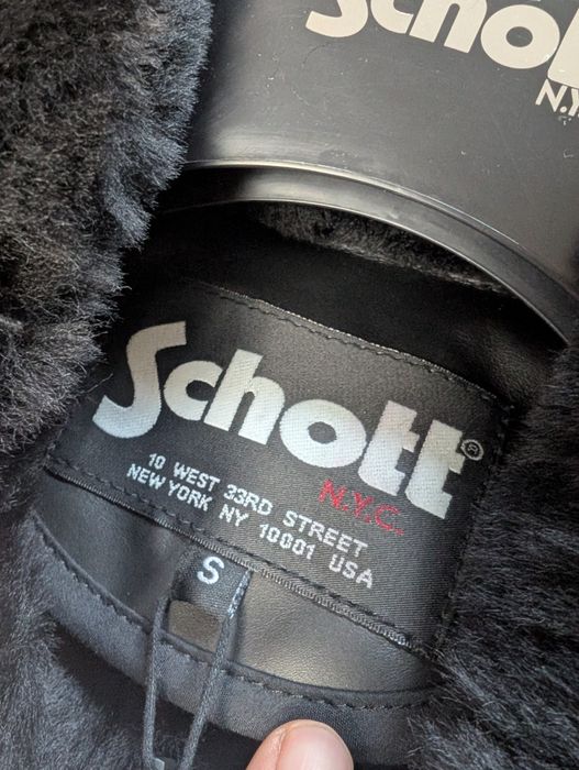 Czarna kurtka skórzana Schott shearling sheepskin owcza pilotka b3