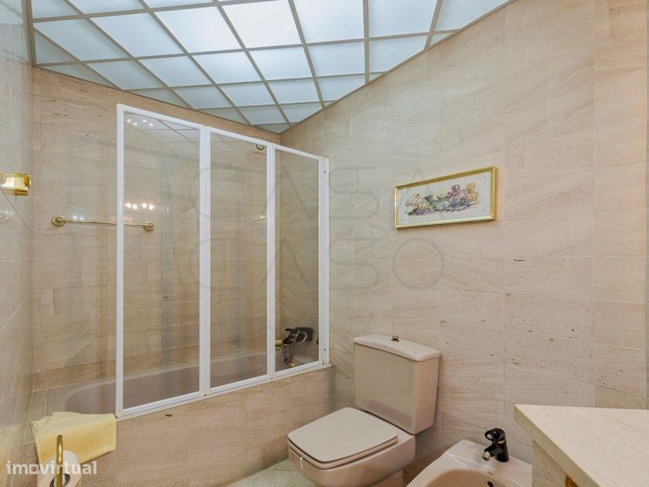 Apartamento T2+1 com Terraço Coberto e Vista para Lago e Piscina | ...