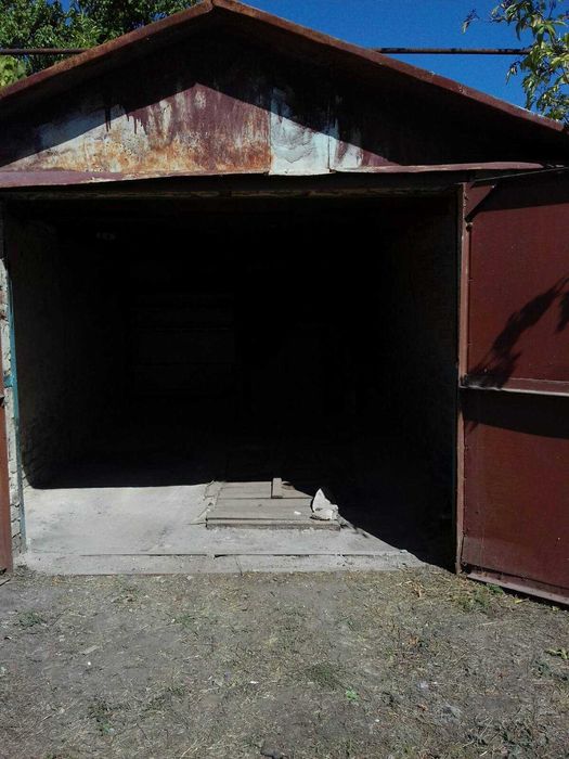 Продам гараж у хорошому стані. Торг