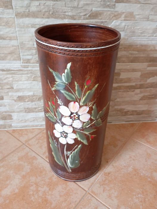 Chapeleiro barro pintado