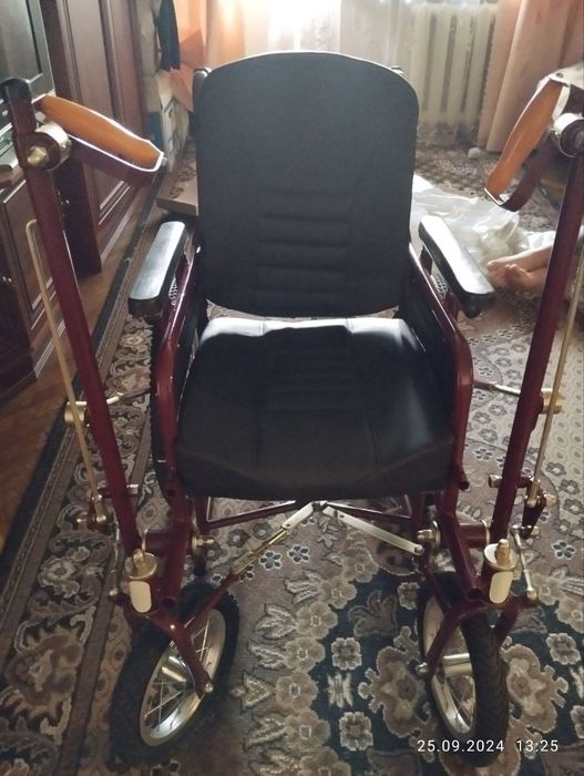 Крісло колісне з ручним управлінням