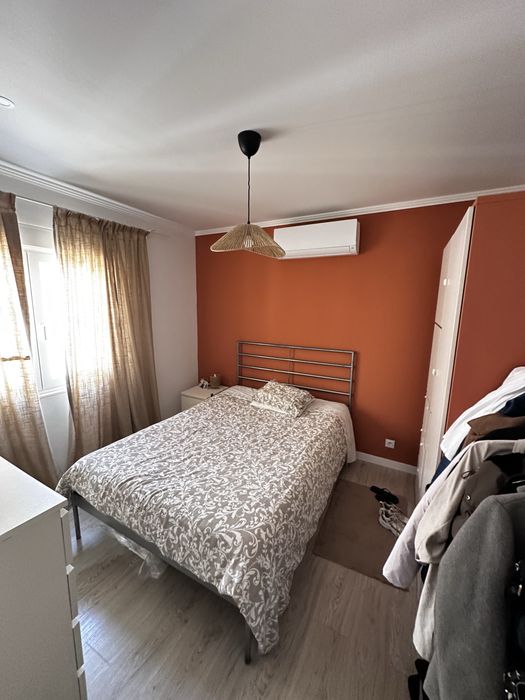 Vendo cama em ferro 140 x 200 (IKEA)