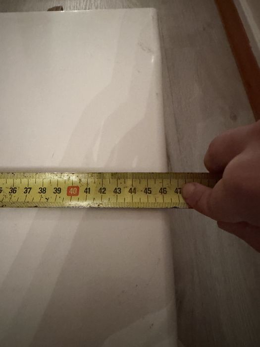 Microondas em funcionamento branco