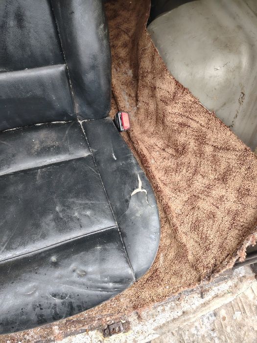 Продам сидение BMW e46 и e39 кожа под восстановление