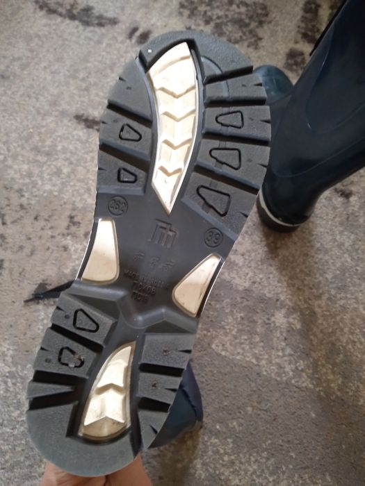 Резиновые сапоги 39-40 размер