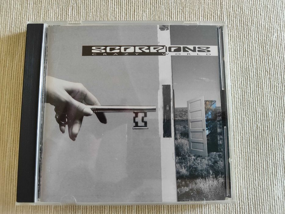 Scorpions - Crazy World (1st Press) Japan