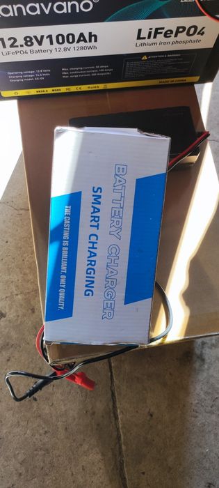 Акумулятор LiFePO4 12.8V 100Ah (1280Wh) з  зарядним пристроєм.