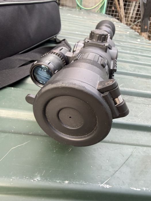 Mira noturna apenas usada 2x nova