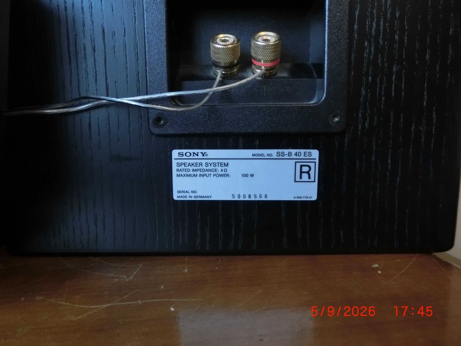 Amplituner SONY STR-D965 z pilotem i kolumny.
