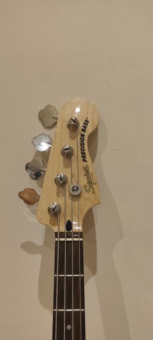 Baixo elétrico fender squier Precision bass