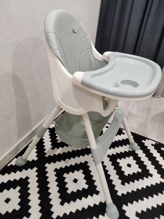 Стільчик для годування