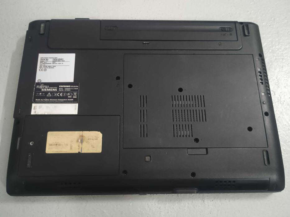 Retro Laptop Fujitsu Siemens ESPRIMO Moblie V5535 15.4"
