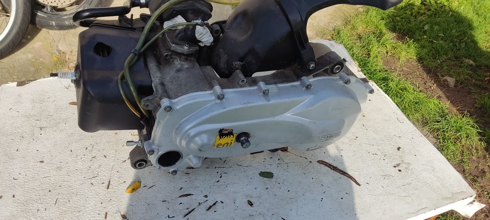Piaggio Vespa 50 silnik