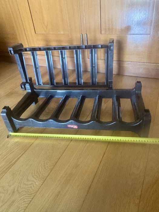 Suporte garrafas plástico castanho