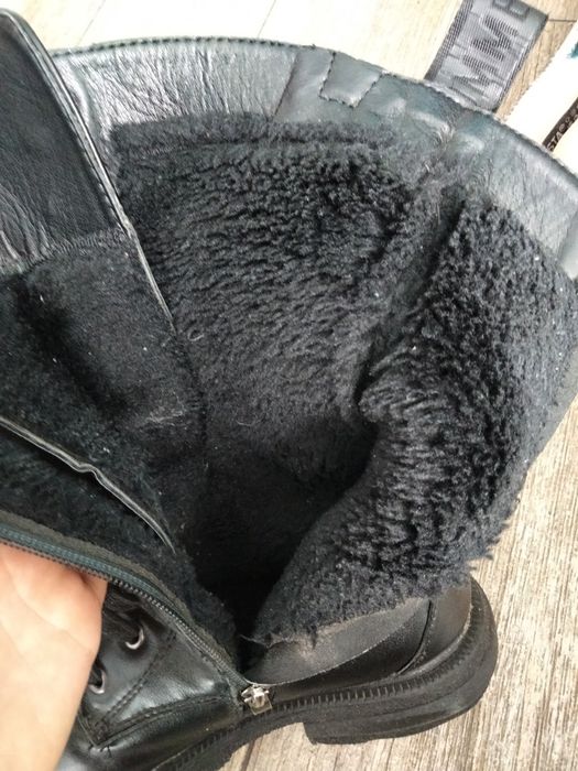 Черевики берци чорного кольору