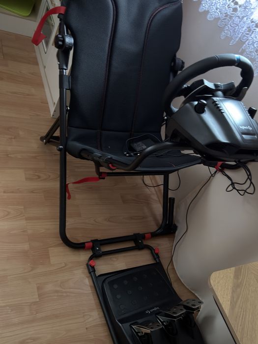 Kierownica Logitech g29 z fotelem simracing Cobra