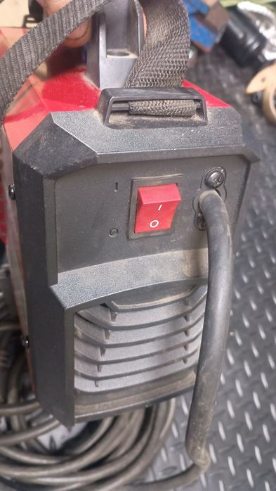 Spawarka inwertorowa Bester 210-ND