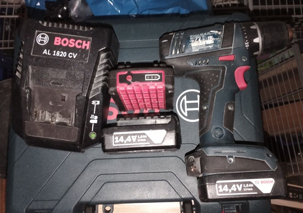 Bosh wkrętarka 14.4V , 3 baterie i ładowarka