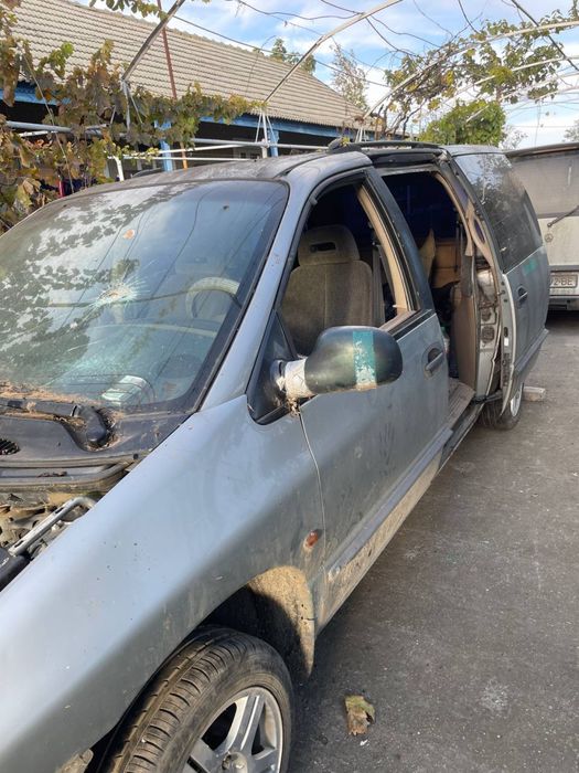 Разборка Chrysler Voyager III 2.5 TD