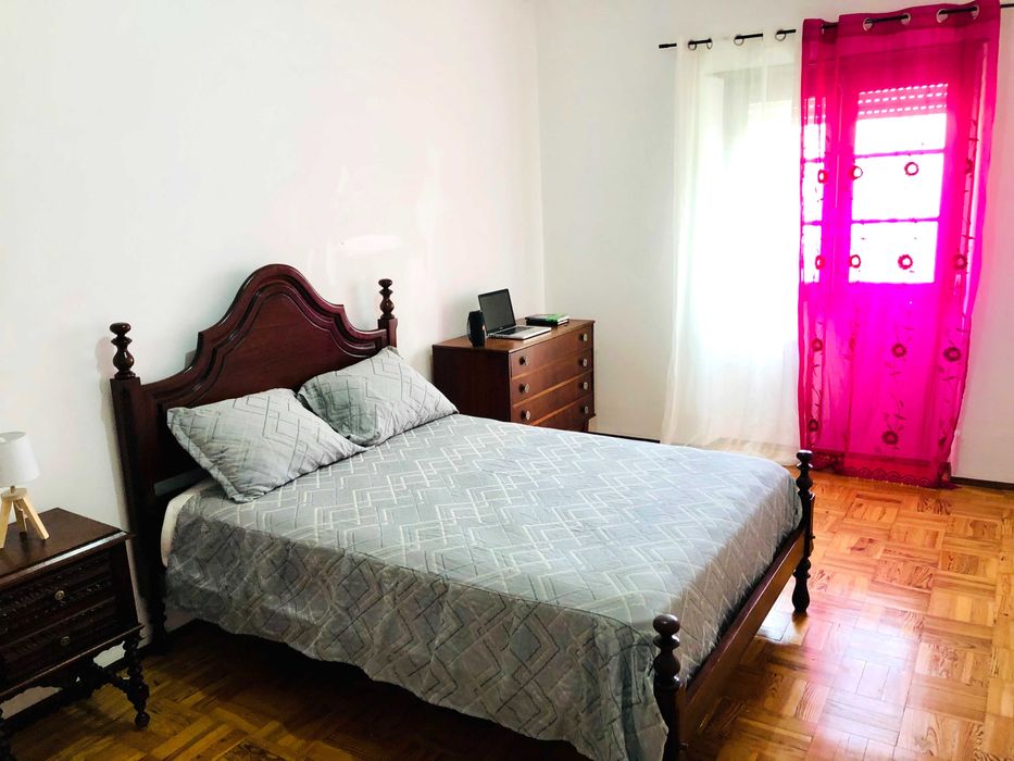 Quarto para Casal – Entrada Imediata. Setúbal (Bairro do Liceu)