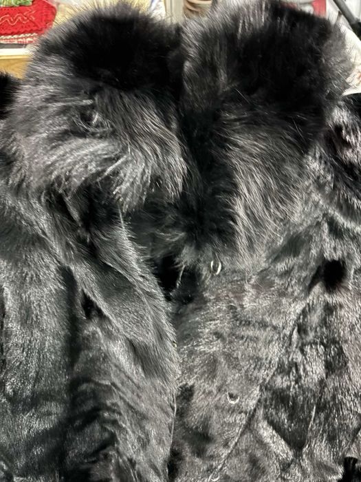 Натуральна шуба великого розміру