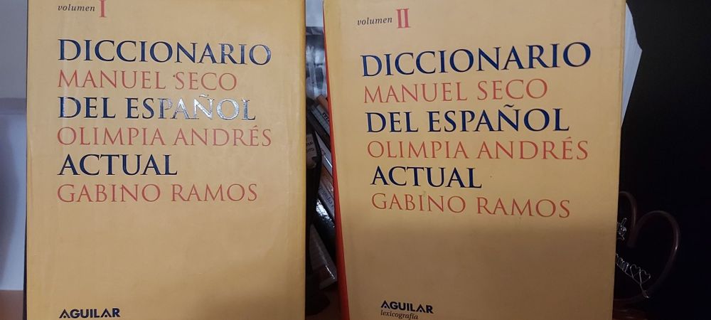 Diccionario del español actual. MANUEL SECO Volumen I y II