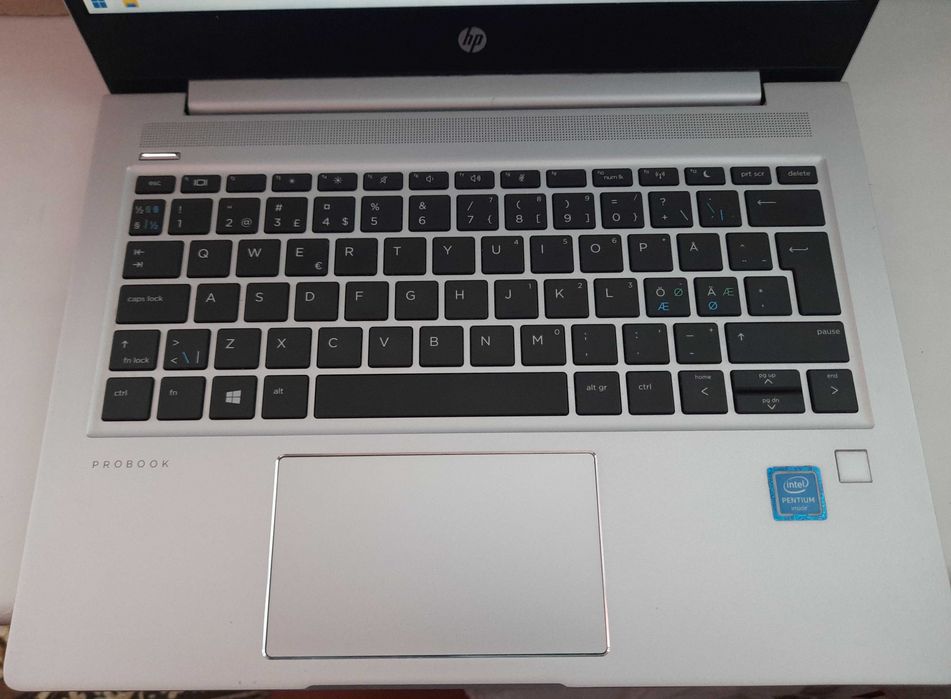 HP Probook 430 G6 Intel Pentium Gold 5405U, 8 гб, SSD 256 гб