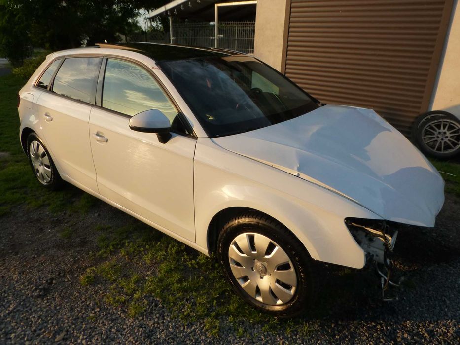 AUDI A3 8V sportback 2,0 TDI CUN LS9R drzwi klapa fotele silnik części mib2 europa