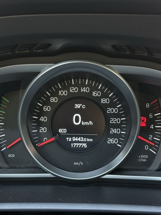 Volvo v40 cross country 2019
