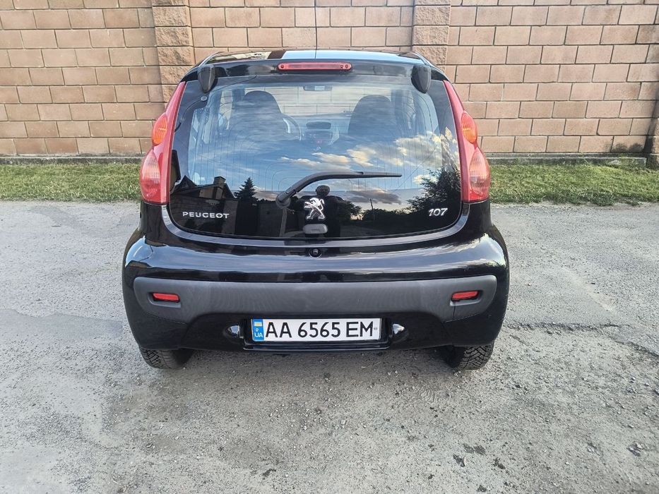 PEUGEOT 107 відмінний стан