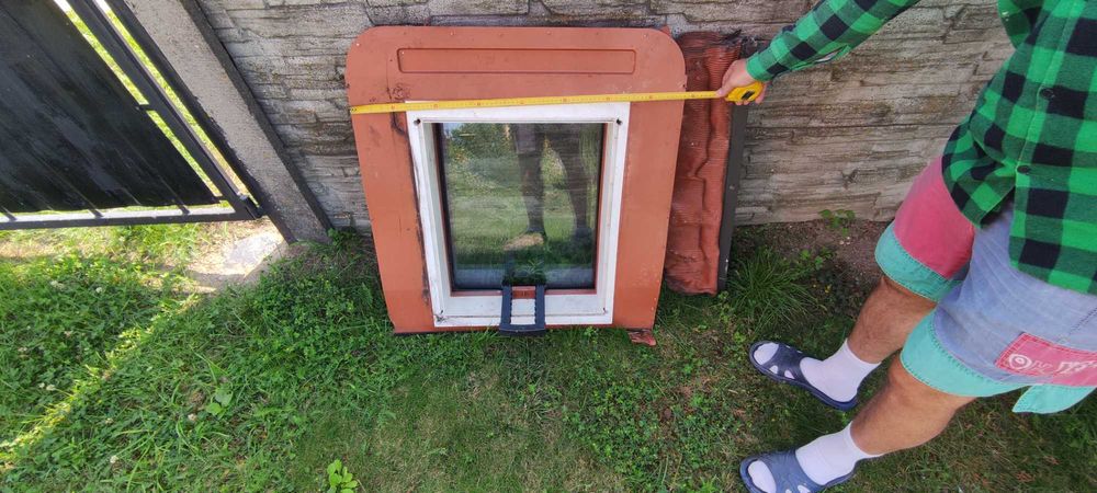 Sprzedam właz dachowy