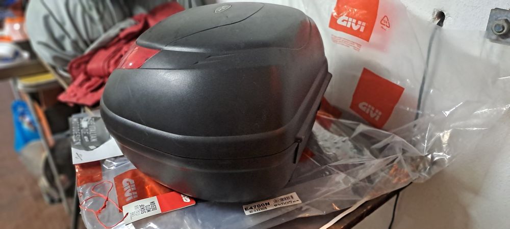 Top Case Givi E47 c/luz Stop