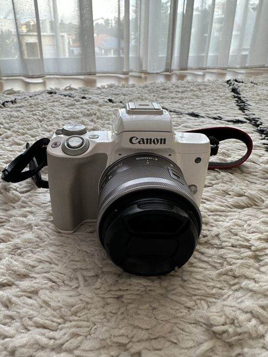 Máquina fotográfica Canon EOS M50