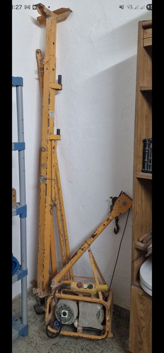 Guincho de Coluna / Elevador de Obra 200kg - A Funcionar
