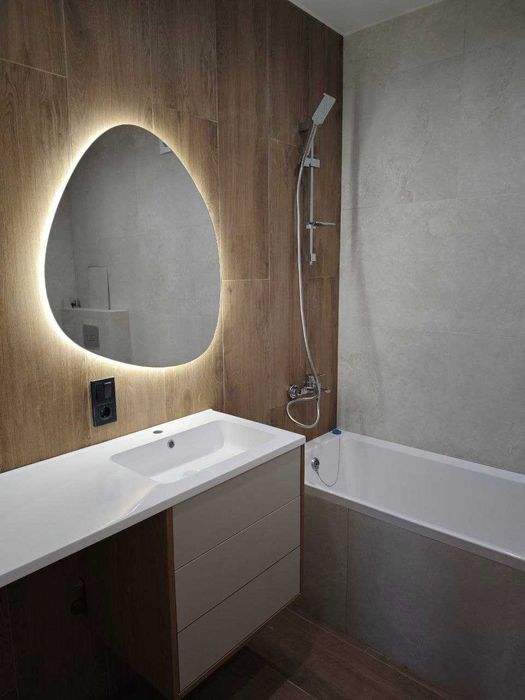 Продаж 2-к квартири з дизайнерським ремонтом — ЖК Новий Квартал