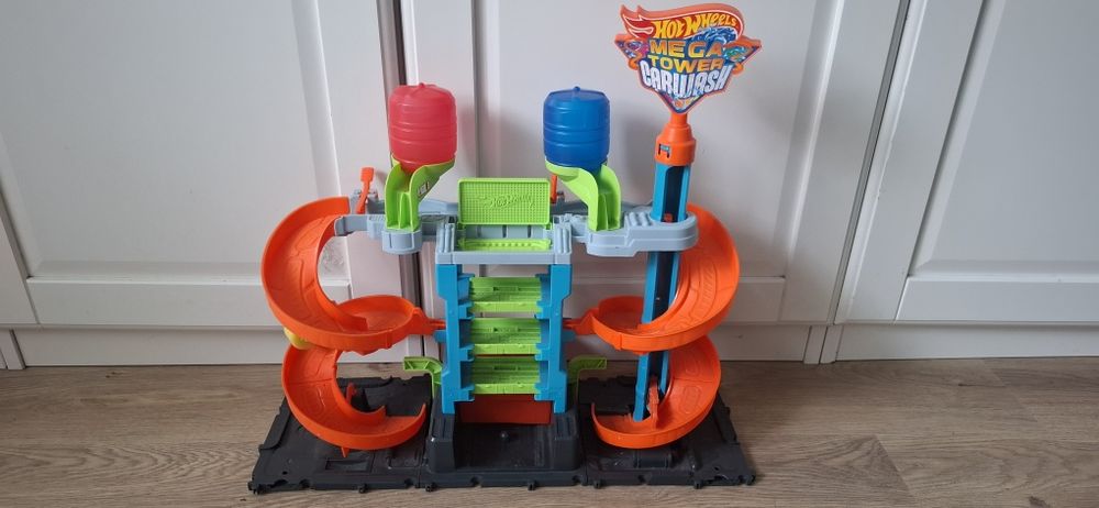 Hot wheels myjnia