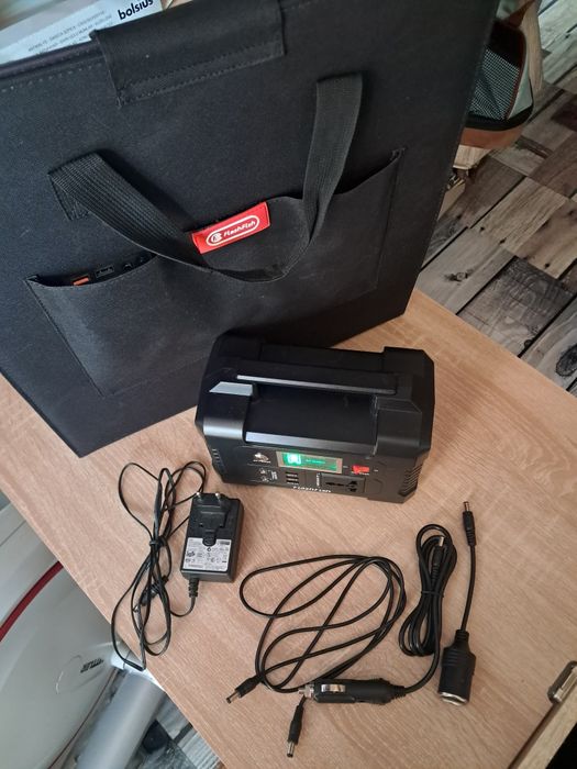 Przenośna stacja zasilania Powerbank FlashFish E200 40800mAh/151Wh 200W + panel słoneczny 100W