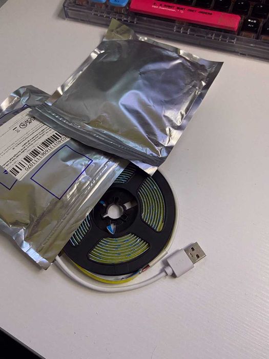 LED подсветка лента USB 5V 3 метра с сенсорным диммером (новая)