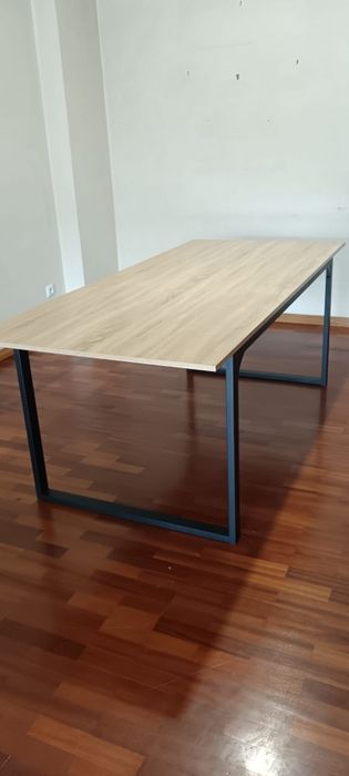 Mesa de jantar extensível 160CM / 200CM /  240CM
1,60M / 2,00M / 2,40M