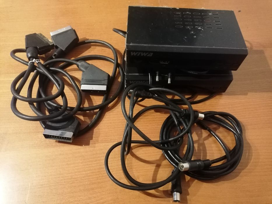 2 x dekoder DVB-T Wiwa HD95 + SCART + kabel antenowy