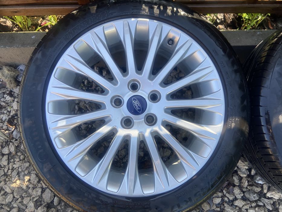 Alufelgi orginalne Ford 17-5x108 z oponami letnimi