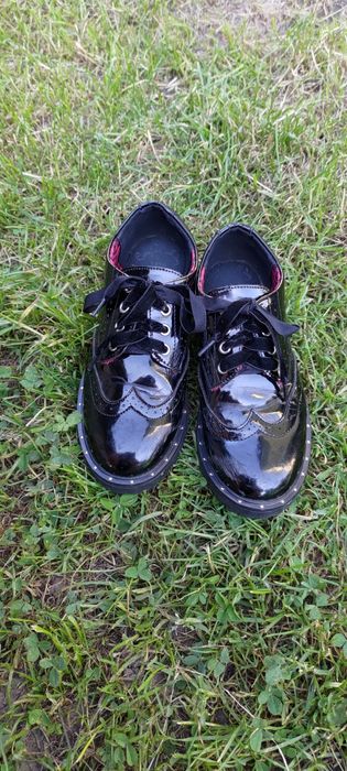 21,5см  34р шкільні туфлі. Віддам тільки в СЕЛО!