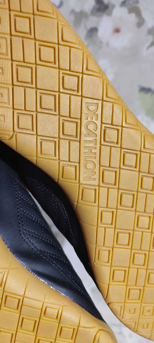 buty halowe Decathlon - rozmiar 47