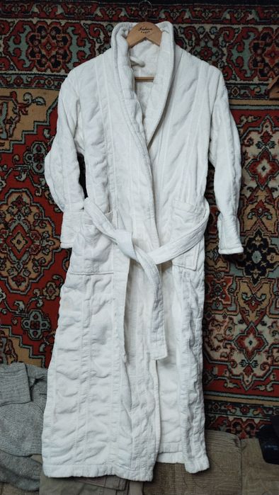 Махровий халат у гарному стані.