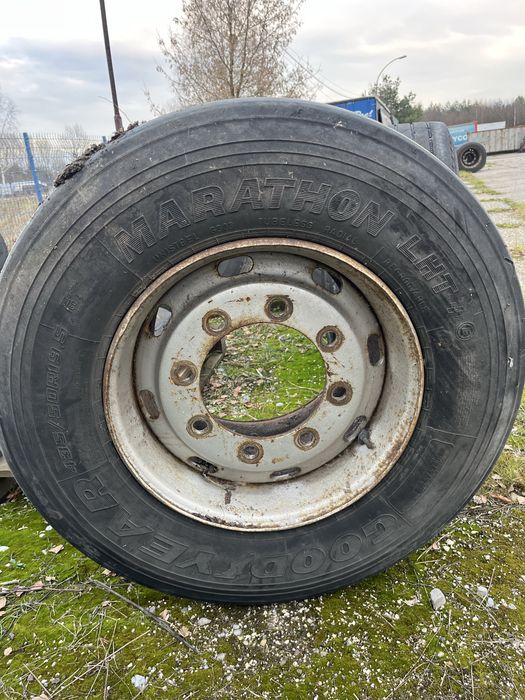 Koło felga : 19.5x14.00 ET120 ( 8 otworów ) - opona : 435 / 50 R 19.5