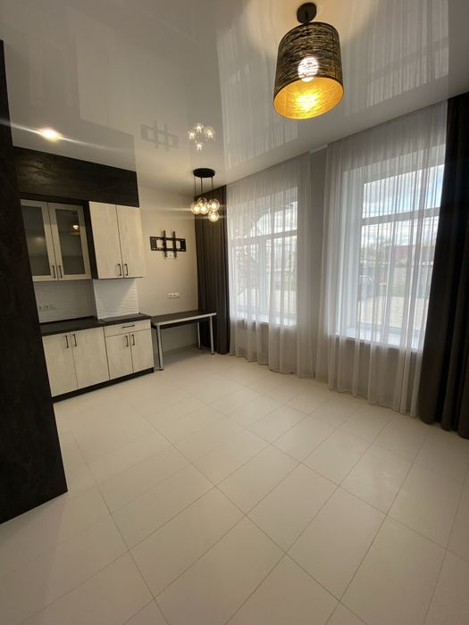 Срочно продам 1 комн студия евро  новострой Левый берег