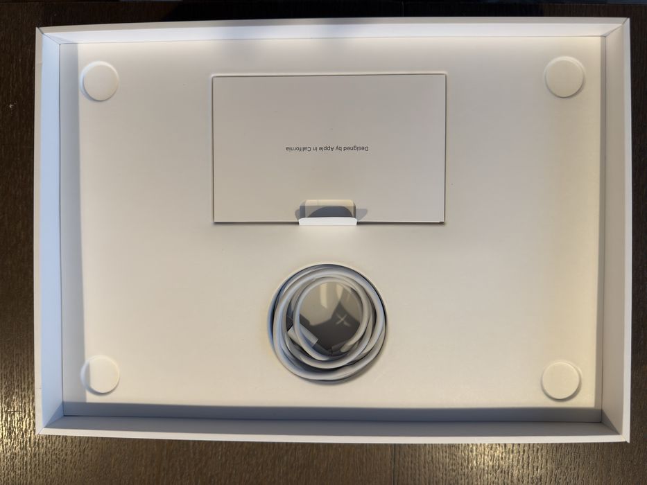 MacBook Air 13” M1 A2337 8GB RAM