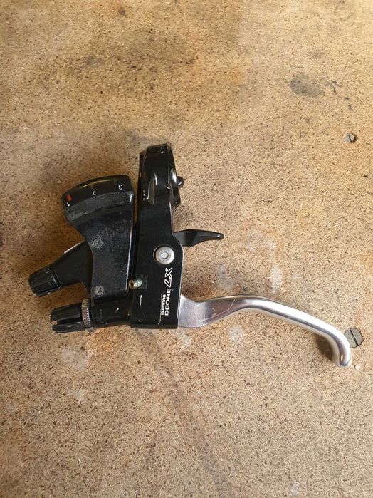 Klamkomanetka lewa Shimano Deore LX; M567