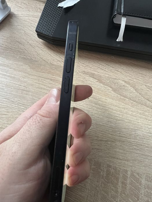 Мобільний телефон Iphone 12