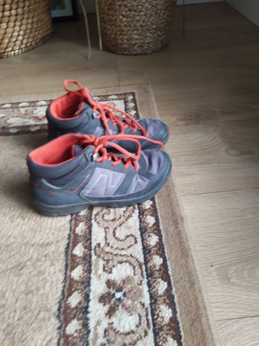 Buty jesień/ wczesna wiosna quechua 22,5 cm